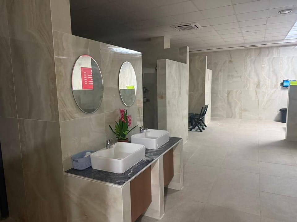 BG Golden Coast Hotel Hotel in Belgrade
