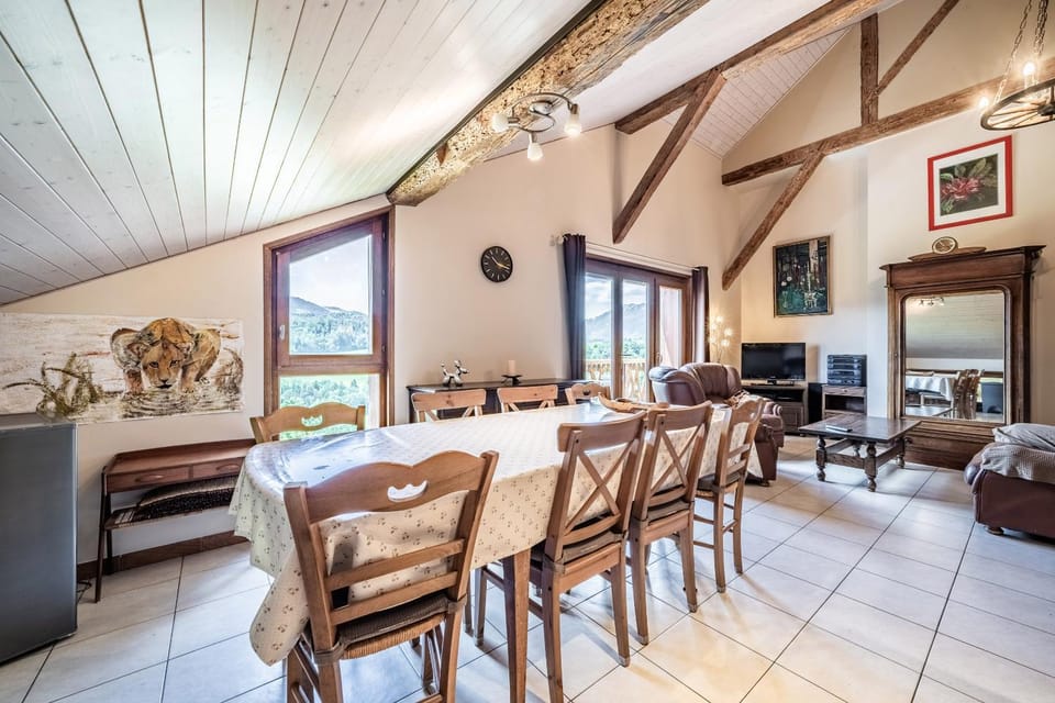 Ferme rénovée à Mieussy House in Haute-Savoie