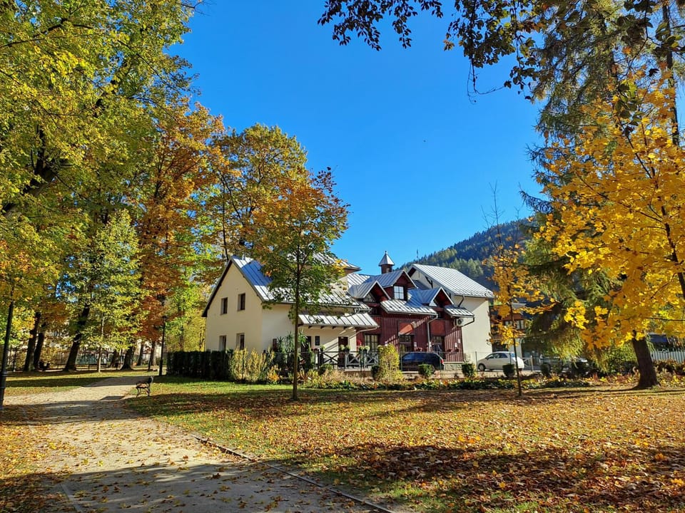 Pokoje gościnne Przy Altanie Bed and Breakfast in Lesser Poland Voivodeship
