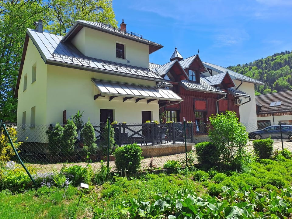 Property building, Garden view