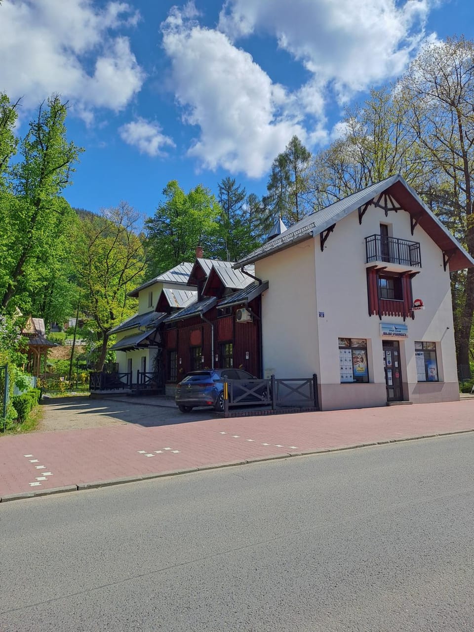 Property building, Parking