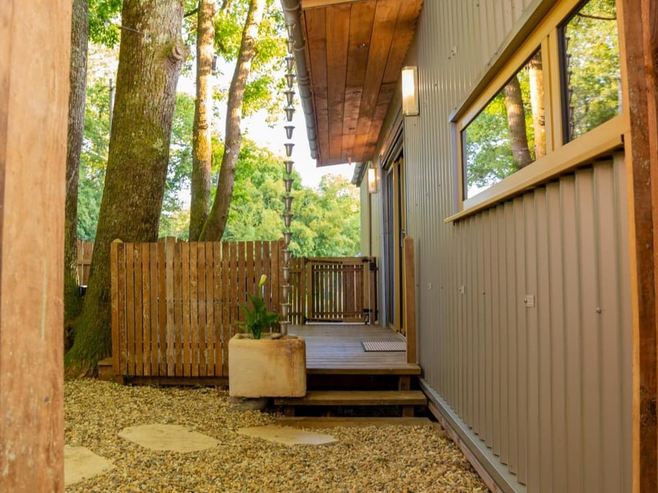 Le Container Mandavi - Sous les chênes & nature Apartment in Nouvelle-Aquitaine