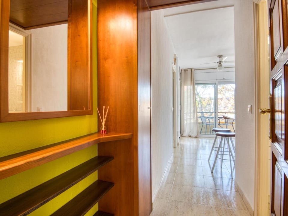 Kitchen or kitchenette, Lobby or reception, Dining area