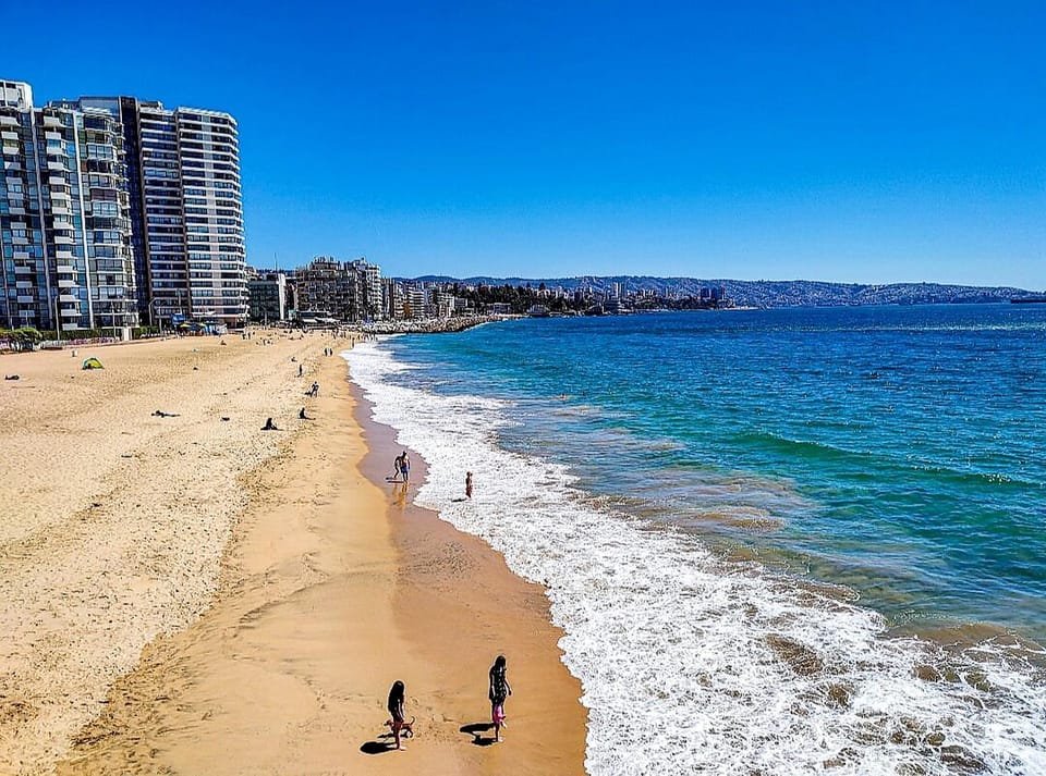 Departamento frente al mar Av San Martín a pasos del muelle Vergara Apartment in Vina del Mar