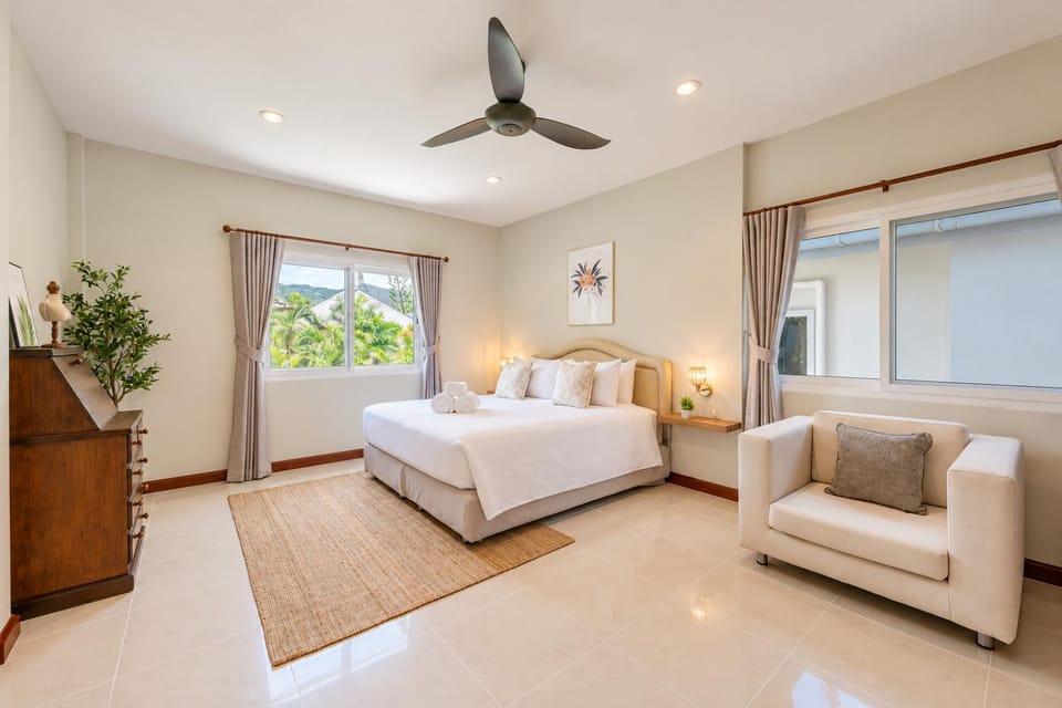 Bed, Photo of the whole room, Bedroom
