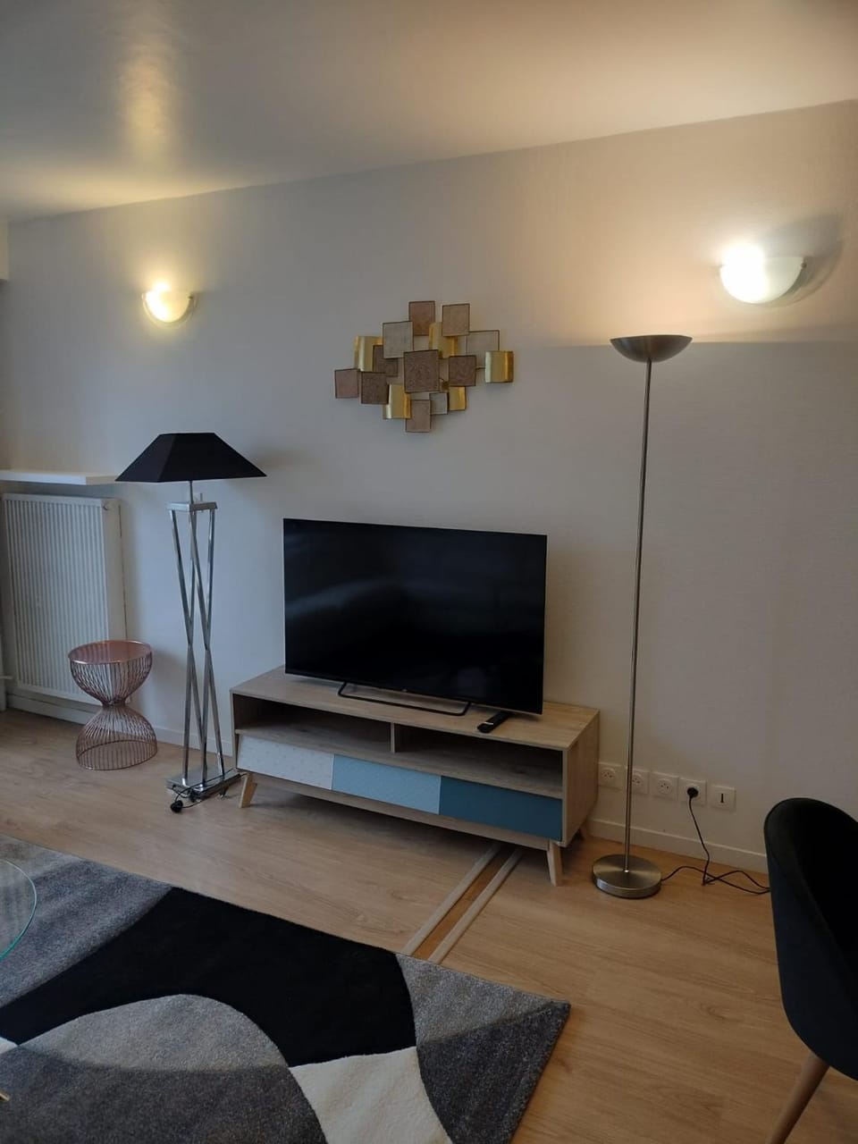 5 mn 450m walk Metro - La Defense - 3BR - Parking Apartment in Puteaux