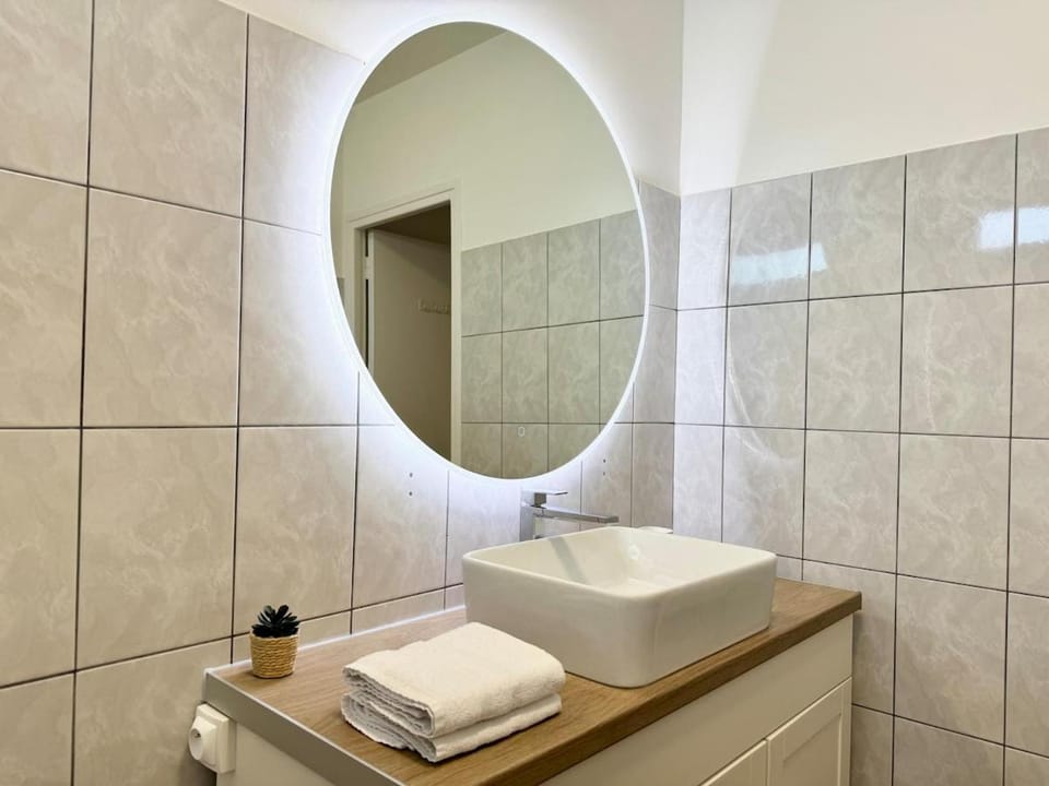 Le Beau Vaillant - Proche gare avec parking inclus Apartment in Reims