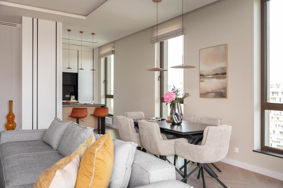 TV and multimedia, Living room, Seating area, Dining area