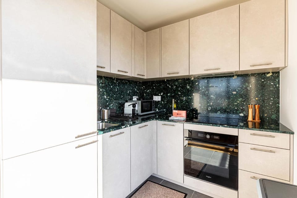 GuestReady - Spacious flat with furnished terrace Apartment in Île-de-France