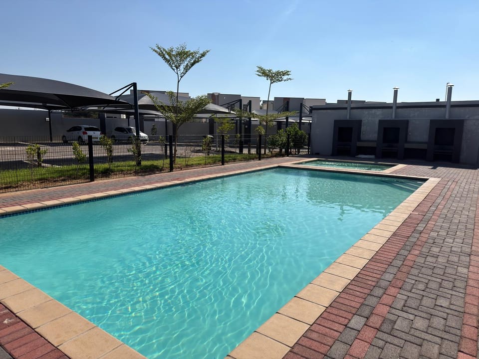 Luxury on Habitat Kappa E107 Apartment in Africa