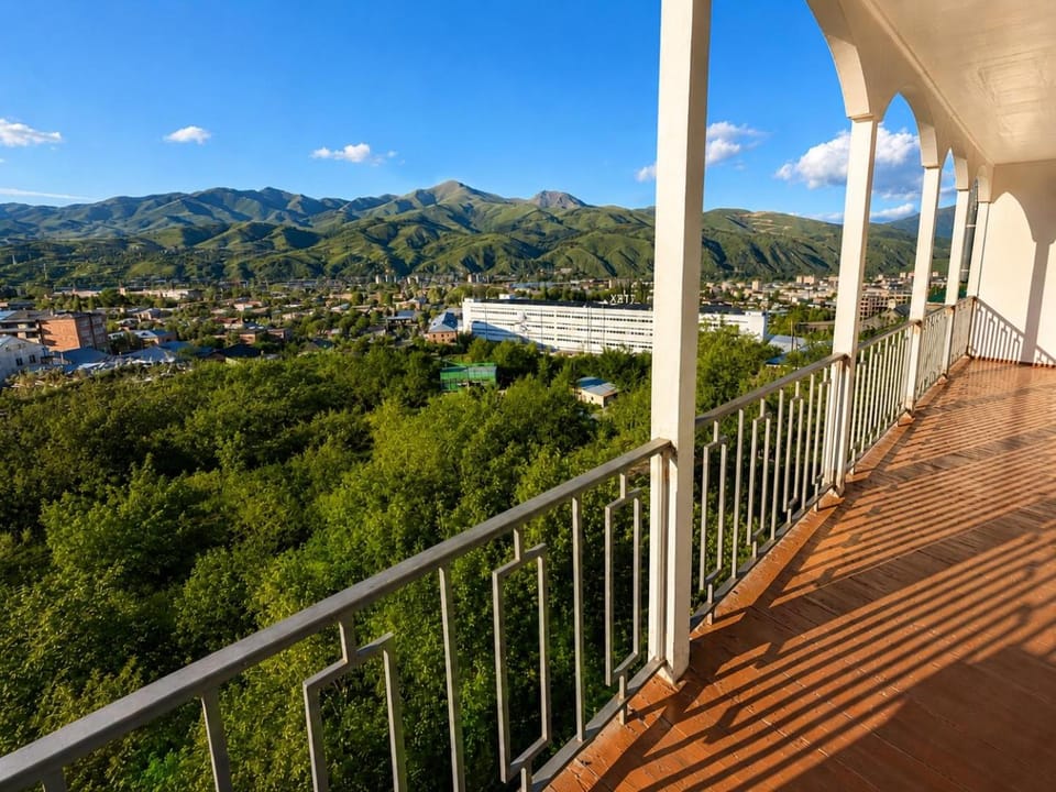Nearby landmark, Day, Natural landscape, View (from property/room), Balcony/Terrace, Mountain view