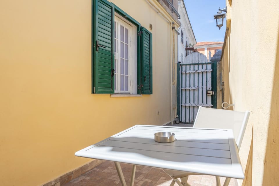 Balcony/Terrace, Dining area