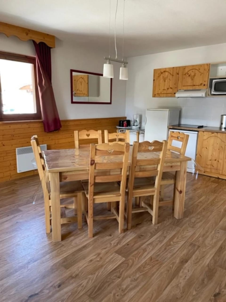 Property building, Kitchen or kitchenette, Living room