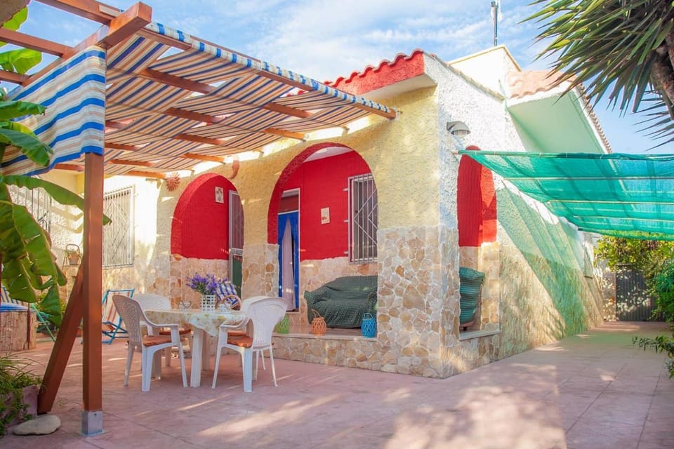 Property building, Patio, Day