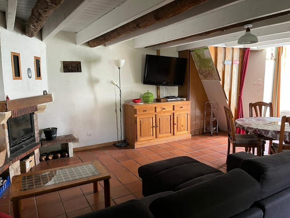 Living room, fireplace