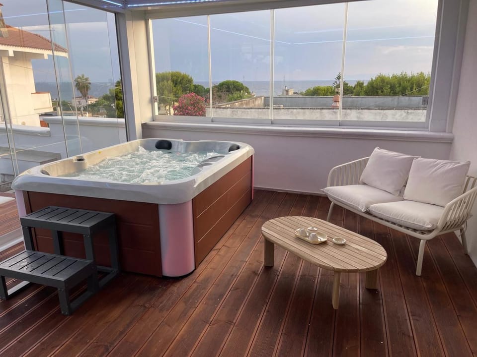 Natural landscape, Hot Tub