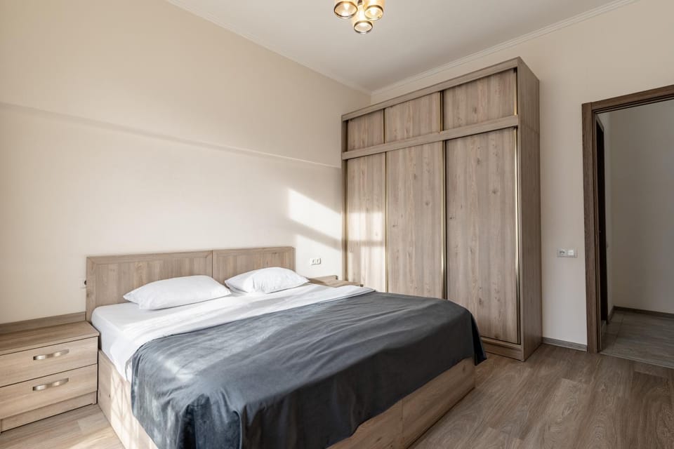 Bed, Photo of the whole room, Bedroom, wardrobe