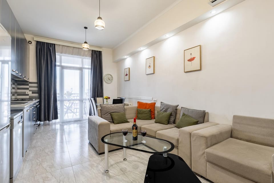 Kitchen or kitchenette, Living room, Seating area