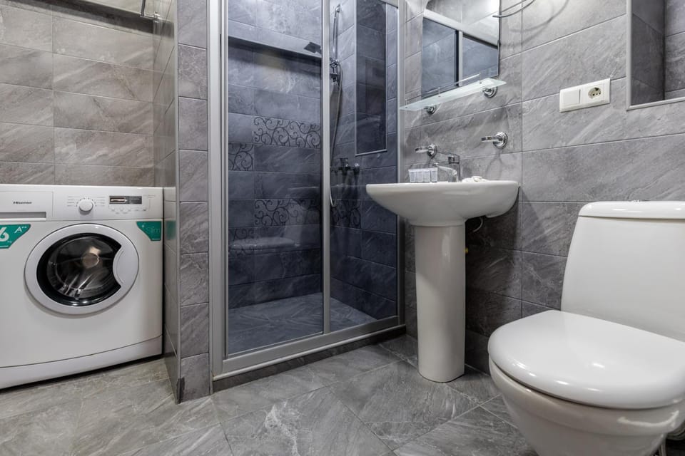 Shower, Toilet, Bathroom, washing machine, dryer
