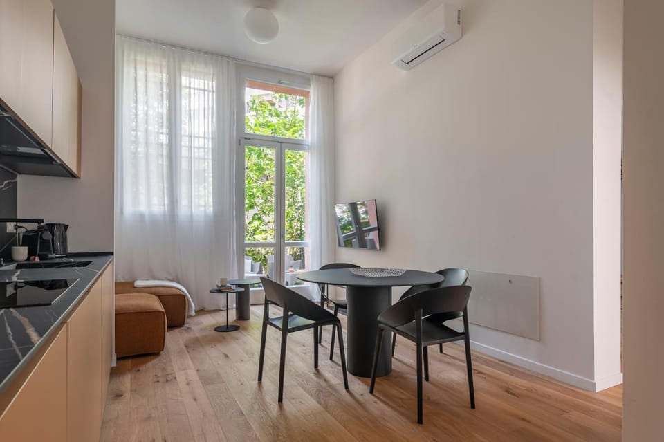 TV and multimedia, Dining area