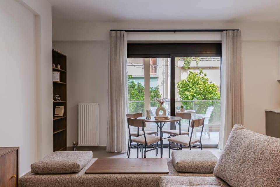 Living room, Seating area, Dining area