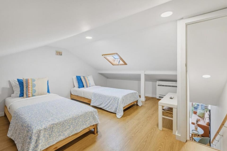 Sunny House with Private Terrace Apartment in Vila Nova de Gaia