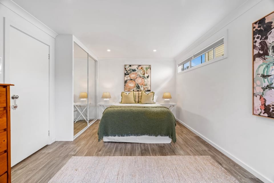 Relaxed 2 Bed Coastal Stay Near the Lake House in Central Coast
