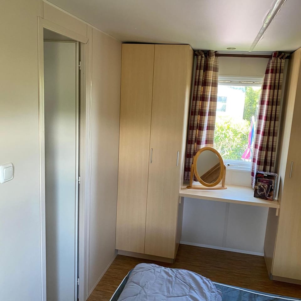 Valras Plage, Les Sables du Midi, Siblu, Le Josephine mobil Home 4 - 6 places Campground/ 
RV Resort in Occitanie