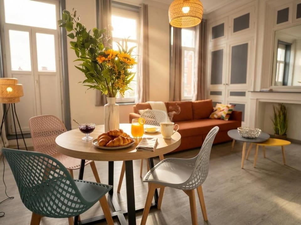 Beau 2 pièces climatisé, beaux volumes et lumineux - toutes commodités - Lille Gares direct en 30 minutes Apartment in Hauts-de-France