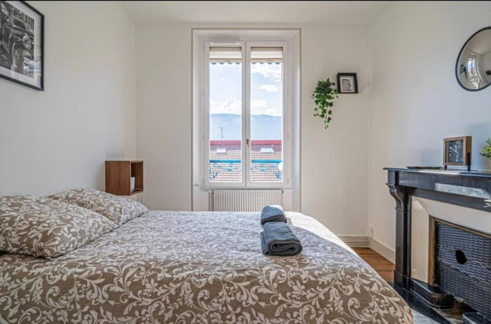 L'Estampille - T5 de 90m2 - Jusqu'à 4 Chambres - Wifi - GEM - Gare Apartment in Grenoble