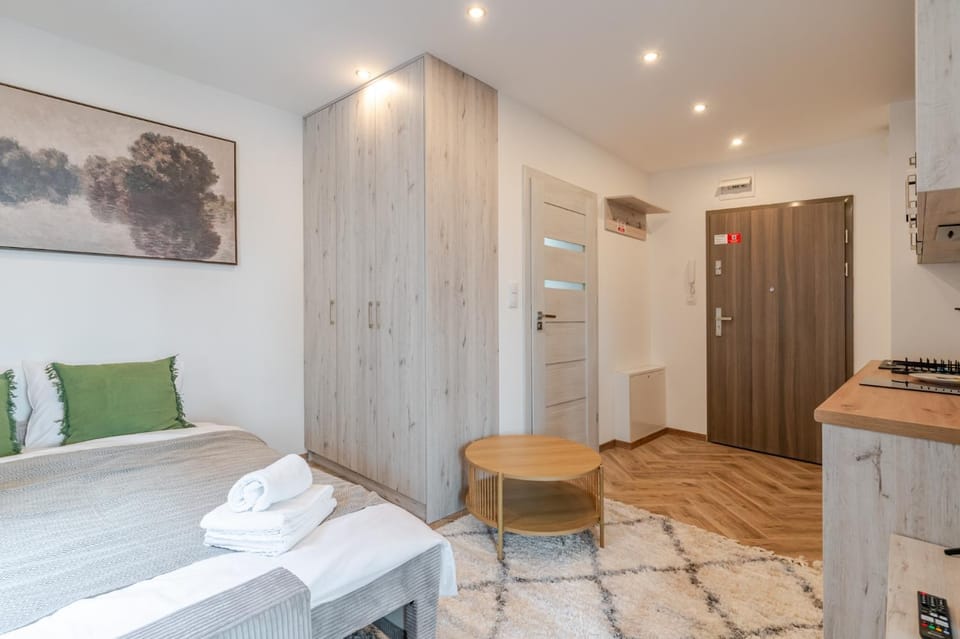 Bed, Kitchen or kitchenette, Living room, Photo of the whole room, Seating area, towels