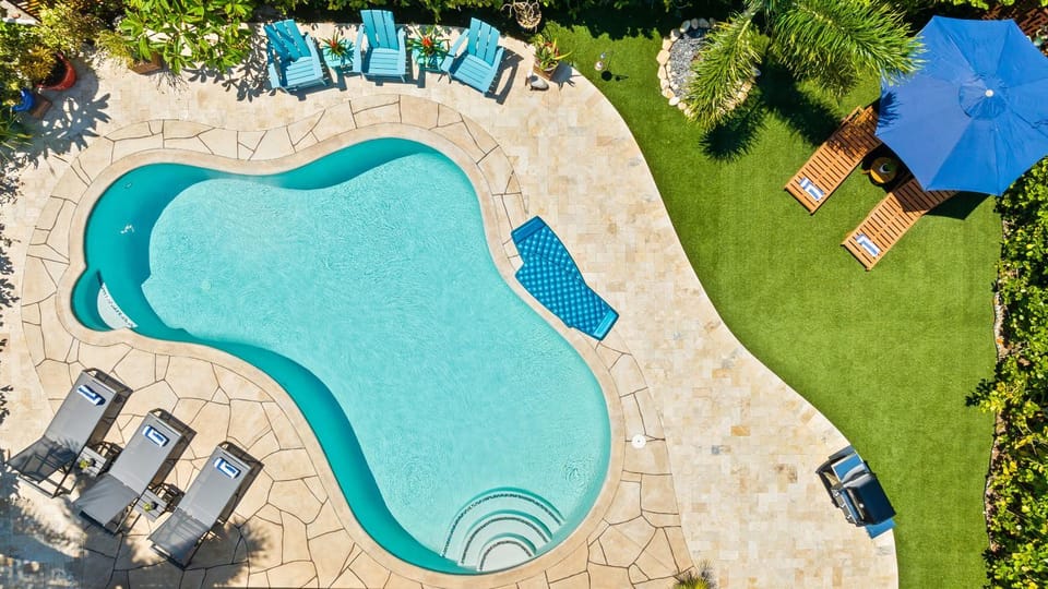 Pelican Landing - ropical Escape with a Heated Pool in Fort Lauderdale House in Wilton Manors