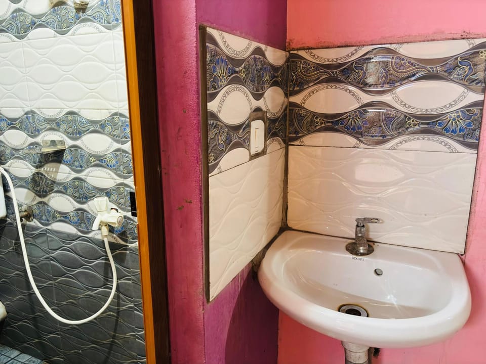 Lake Side Homestay Bed and Breakfast in Alappuzha
