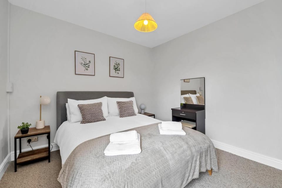 53 Kings Road, stylish and cosy town retreat House in Bury Saint Edmunds