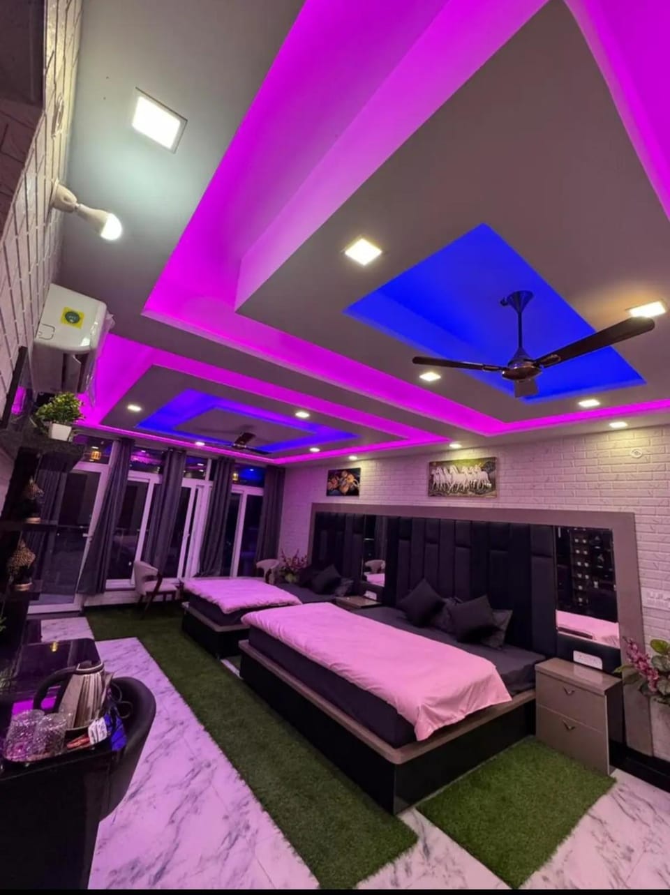 Sky view penthouse and 6 rooms , no lift Bed and Breakfast in Rishikesh