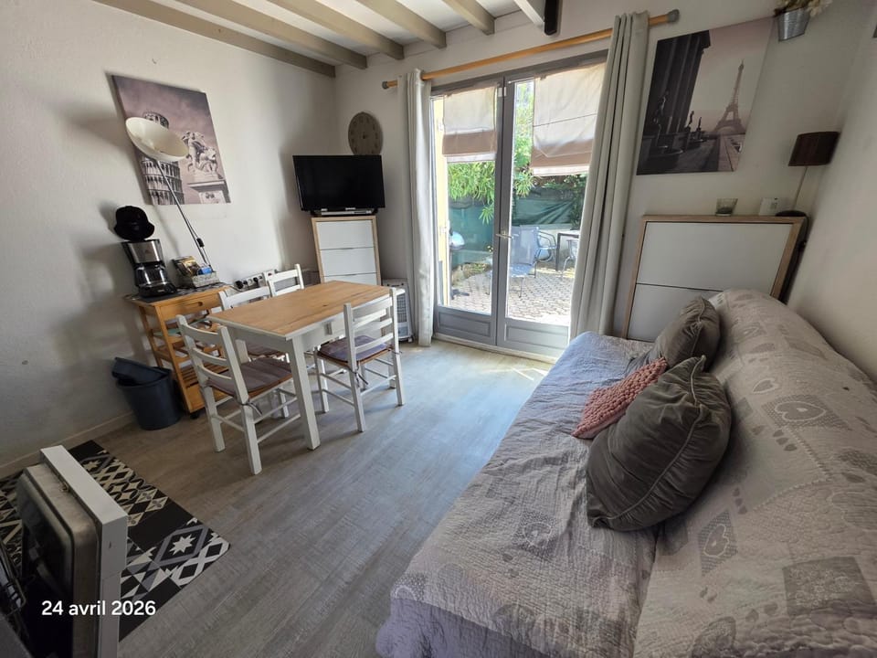 Agréable appartement dans résidence avec piscine Apartment in Le Lavandou
