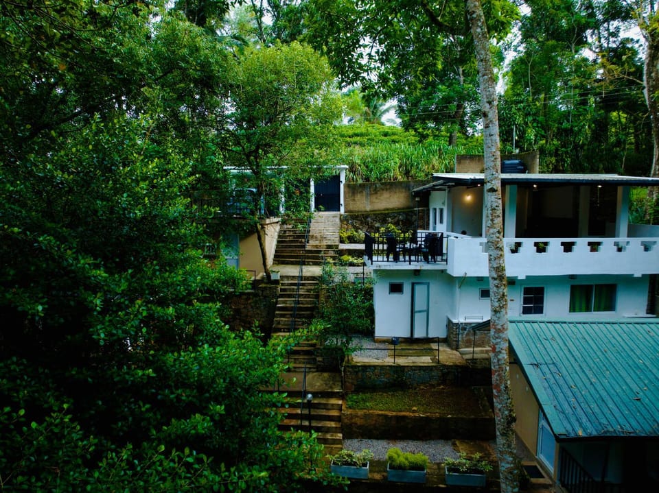 Villa Whispering Leaves Kandy Hotel in Central Province