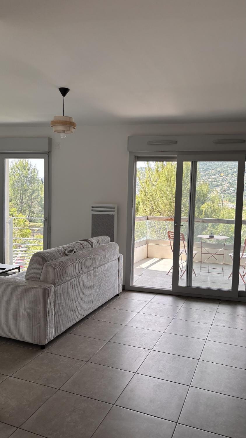 Élégant studio avec jolie - Cannes Green-Domaine Apartment in Mougins