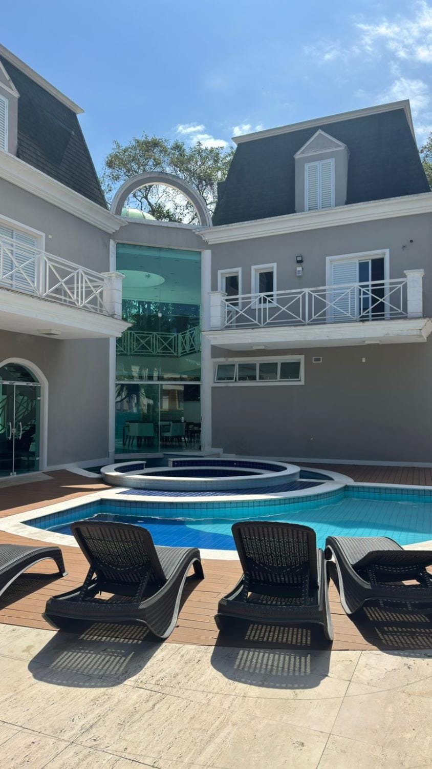Enxoval Completo Luxo e Conforto a 500m da Praia House in Bertioga
