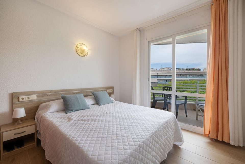 Property building, Living room, Bedroom