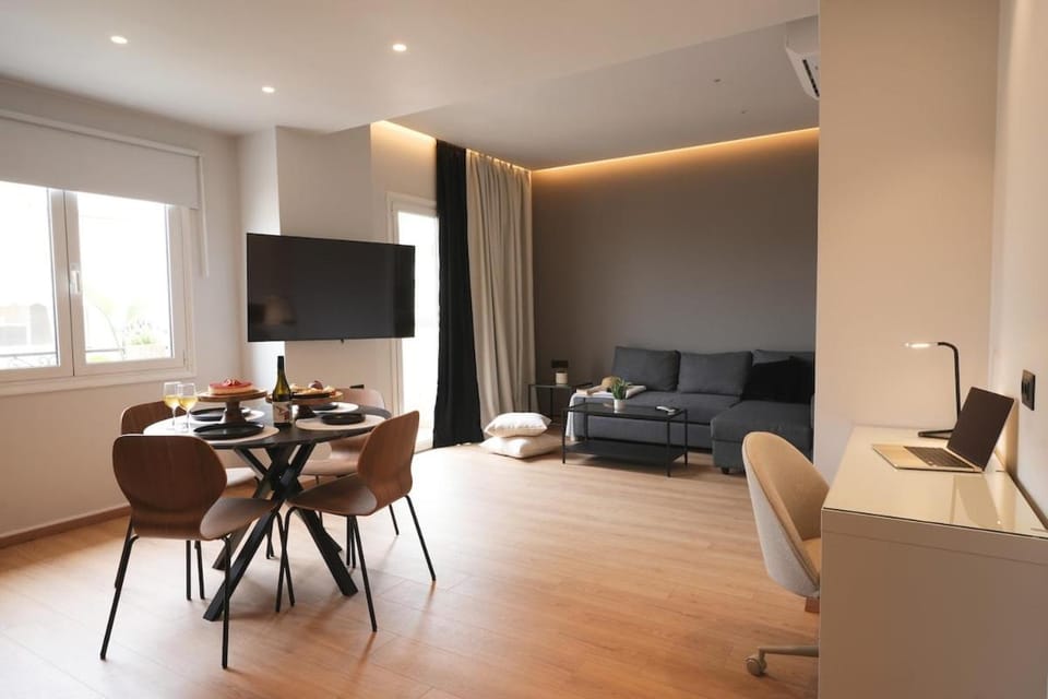 Cozy Noble Suite Apartment in Heraklion