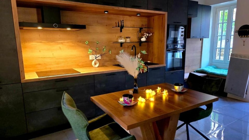 Ecrin d'exception avec jacuzzi et salon cinéma House in Villeneuve-sur-Lot