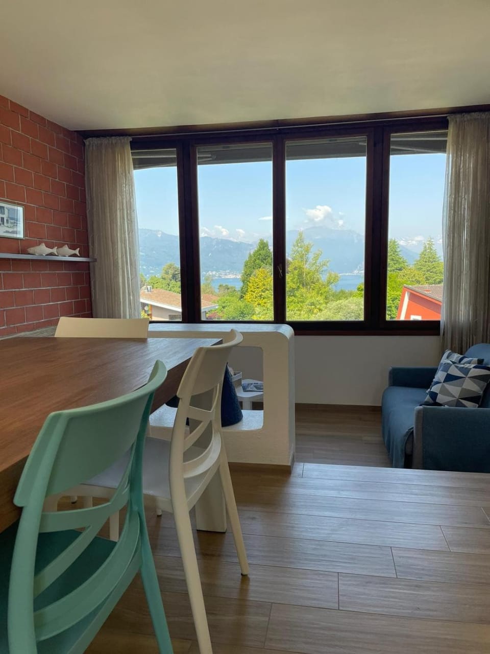 View (from property/room), Dining area, Mountain view