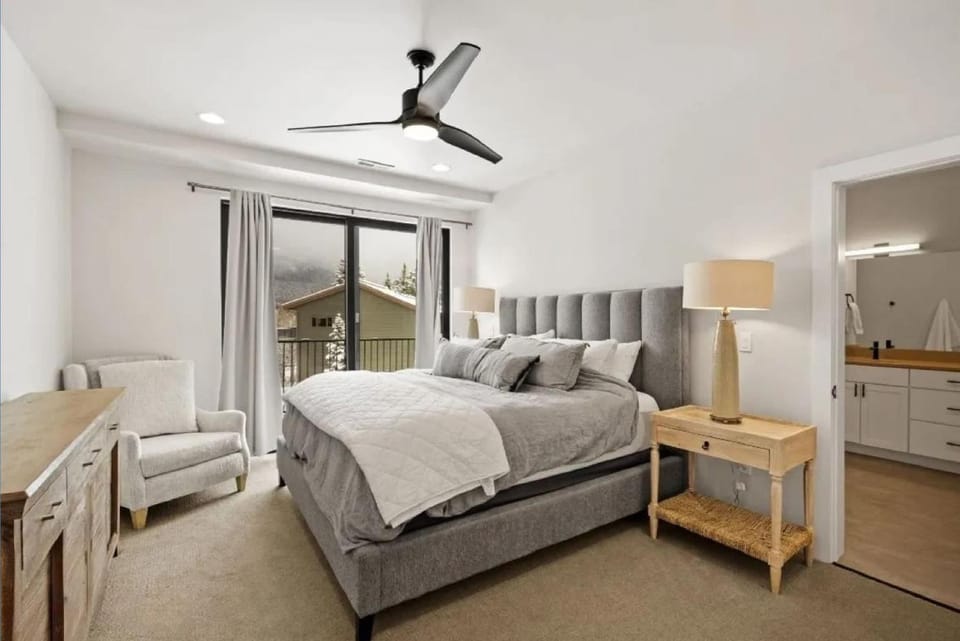 Cozy Luxury in Big Sky Apartment in Big Sky