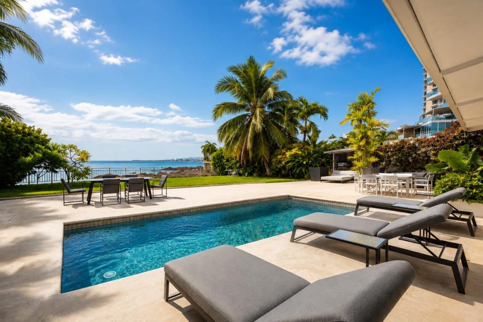 Patio, Day, Natural landscape, Garden, Living room, Seating area, Garden view, Pool view, Sea view, Swimming pool, Swimming pool, sunbed