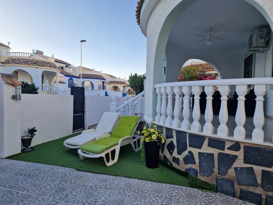 Property building, Balcony/Terrace