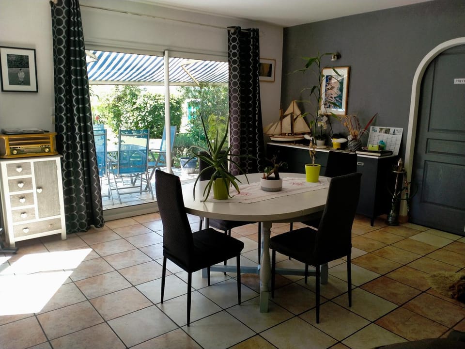 L'ABREUVOIR chez l'habitant 1 Chambre d'hôtes lit 140 et 1chambre d'hôtes 2 lits 90 Vacation rental in Nouvelle-Aquitaine