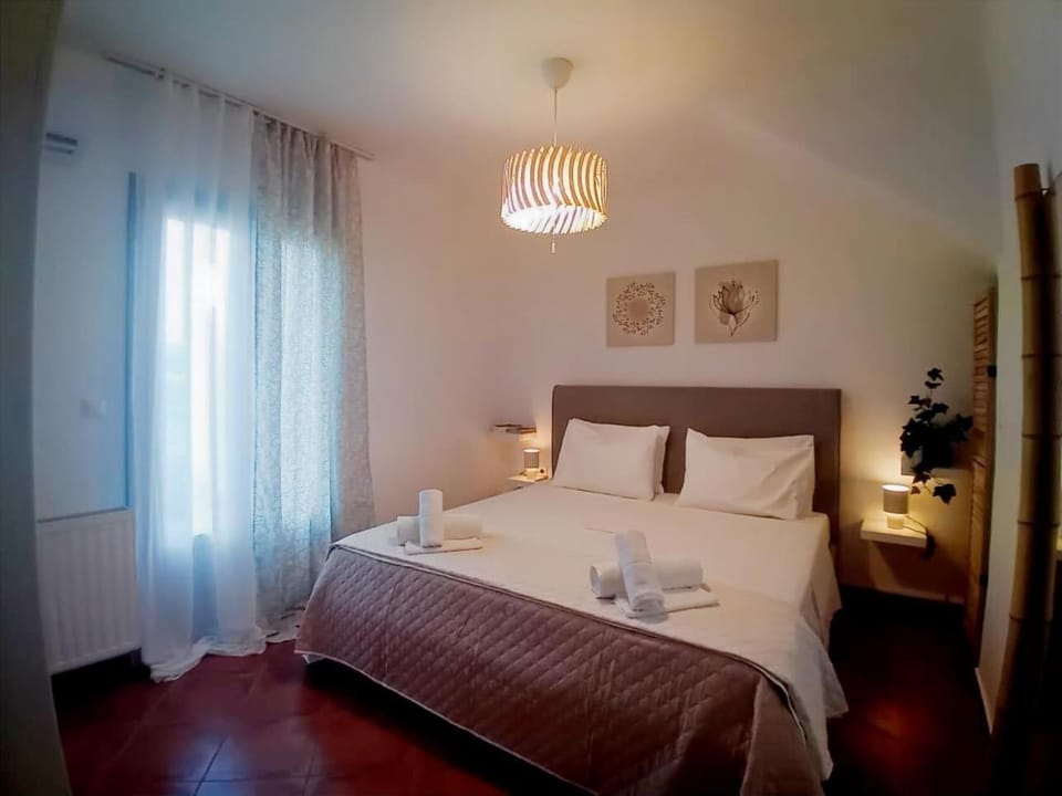 Bed, Balcony/Terrace, Bedroom