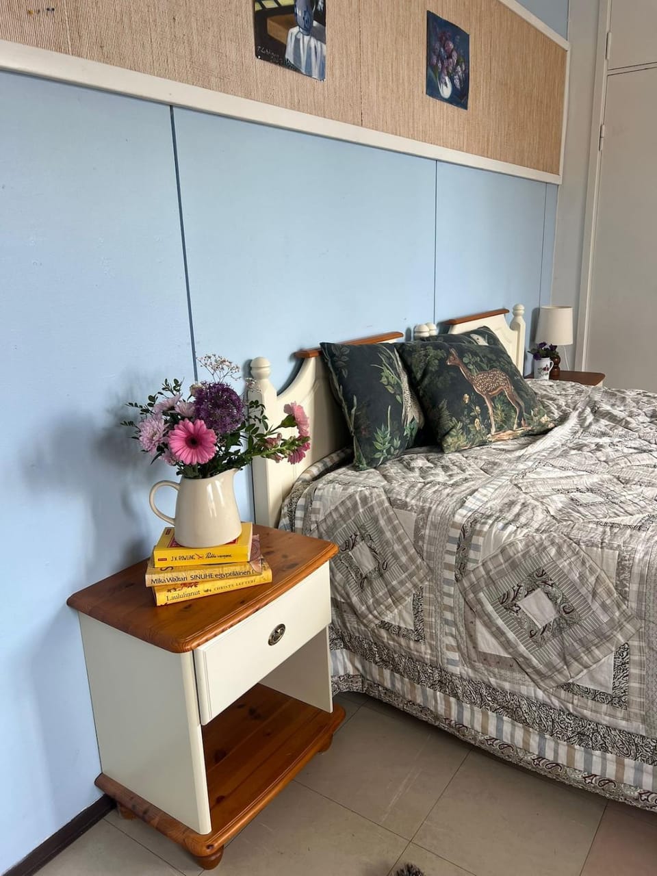 Huoneisto entisessä Honkolan kyläkoulussa Apartment in Finland