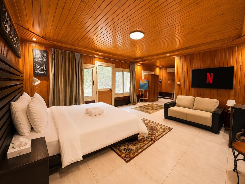 Wooden Cabin in a private villa in New Cairo Cabin in New Cairo City